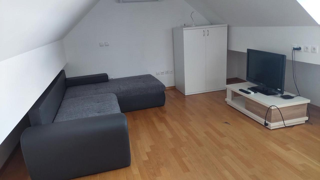 クラーニApartma Samoアパートメント エクステリア 写真